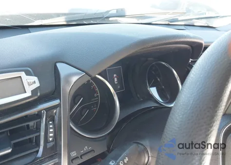 2020 Toyota Camry Le z USA, uszkodzony, nr VIN 4T1C11AK3LU880555